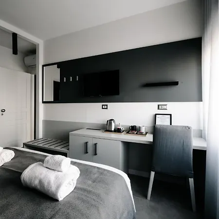 Lumas Bed & Breakfast 4*