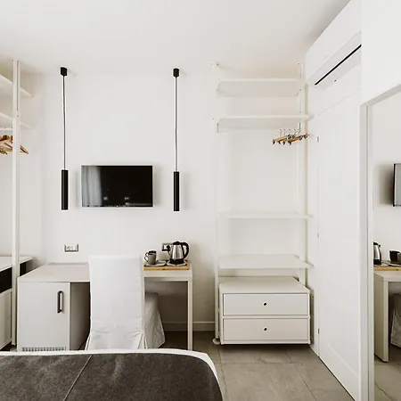 Lumas Bed & Breakfast 4*