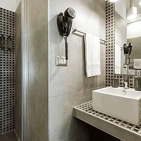 Lumas Bed & Breakfast 4*