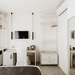 Lumas Bed & Breakfast 4*
