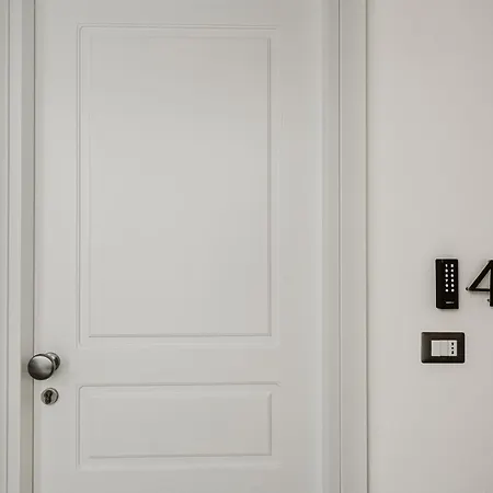 Lumas Bed & Breakfast 4*